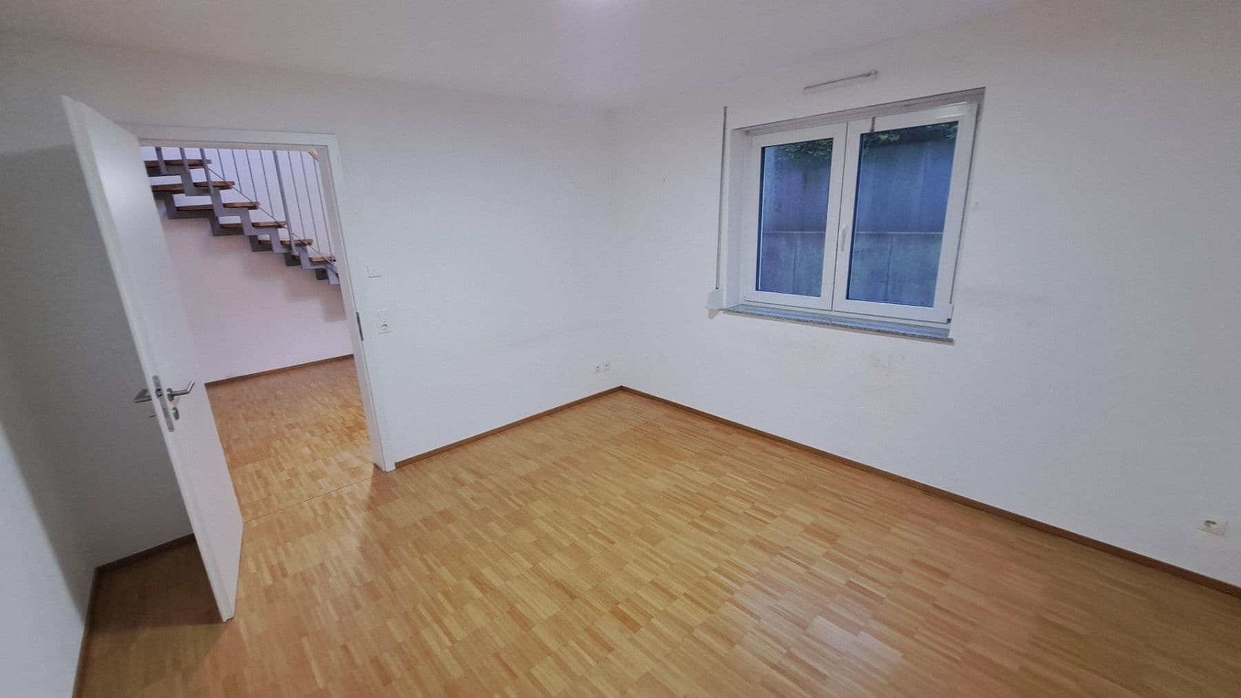 Predaj domu 205 m², pozemok 300 m², Am Dreispitz 30, Aschaffenburg, Bavorsko Predaj domu 205 m², pozemok 300 m², Am Dreispitz 30, Aschaffenburg, Bavorsko