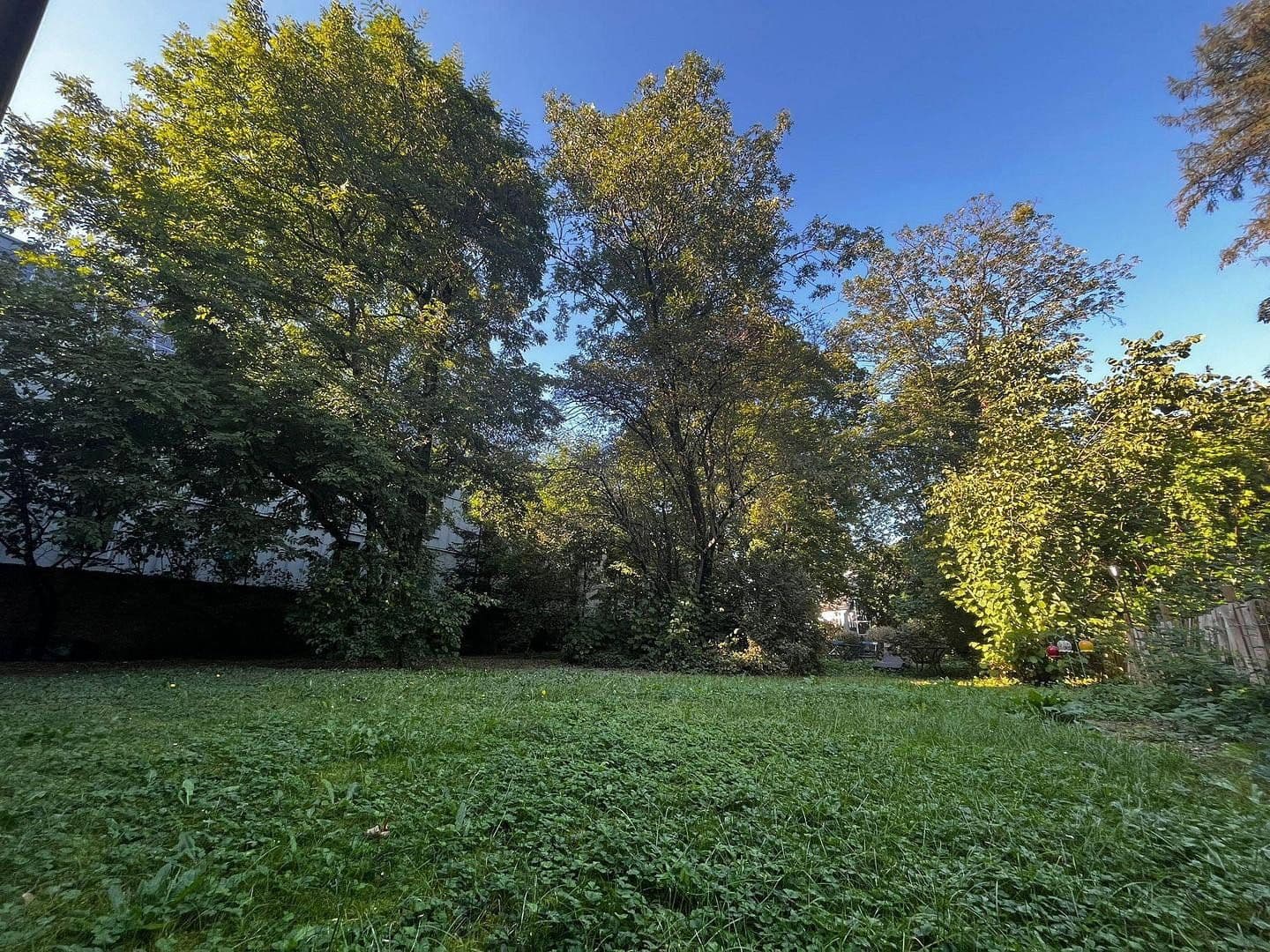 Prenájom bytu 4-izbový 122 m², Trier, Porýnie-Falcko Prenájom bytu 4-izbový 122 m², Trier, Porýnie-Falcko