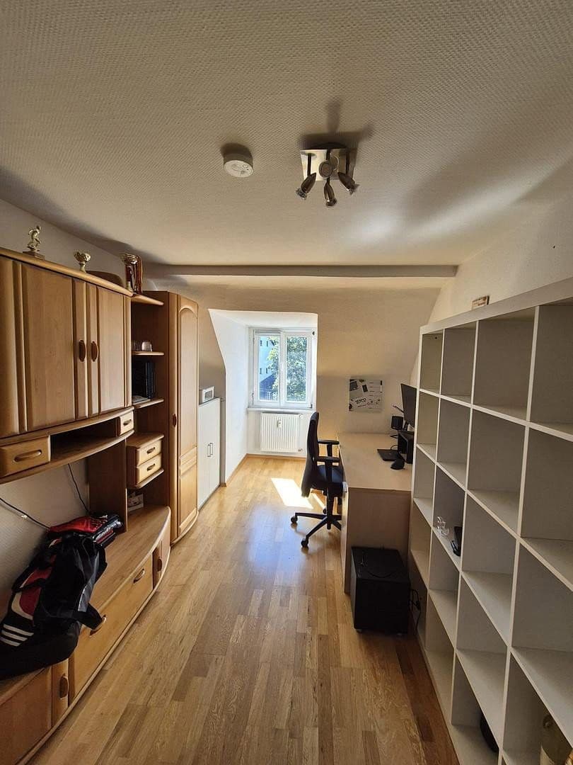 Prenájom bytu 4-izbový 122 m², Trier, Porýnie-Falcko Prenájom bytu 4-izbový 122 m², Trier, Porýnie-Falcko