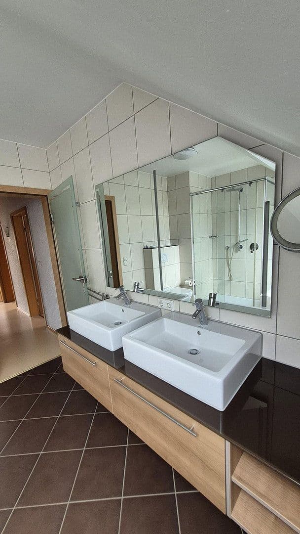 Predaj domu 154 m², pozemok 376 m², Gelnhausen, Hesensko Predaj domu 154 m², pozemok 376 m², Gelnhausen, Hesensko
