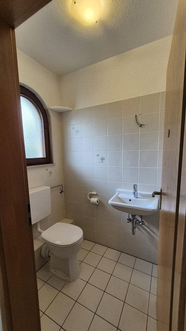Predaj domu 154 m², pozemok 376 m², Gelnhausen, Hesensko Predaj domu 154 m², pozemok 376 m², Gelnhausen, Hesensko