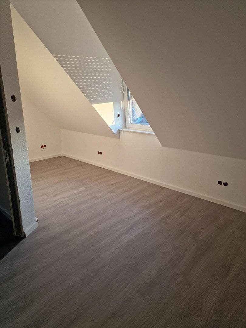 Prenájom domu 142 m², pozemok 100 m², Trebur, Hesensko Prenájom domu 142 m², pozemok 100 m², Trebur, Hesensko