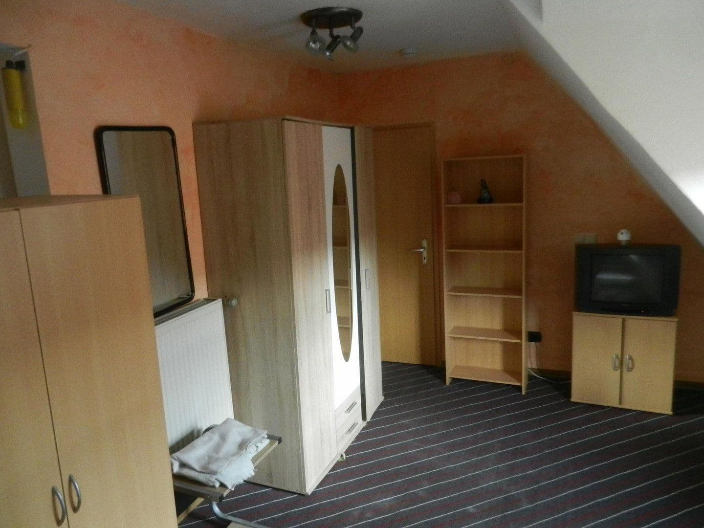 Predaj domu 135 m², pozemok 105 m², Schulstraße 6, Niedernhall, Bádensko-Wurttembersko Predaj domu 135 m², pozemok 105 m², Schulstraße 6, Niedernhall, Bádensko-Wurttembersko