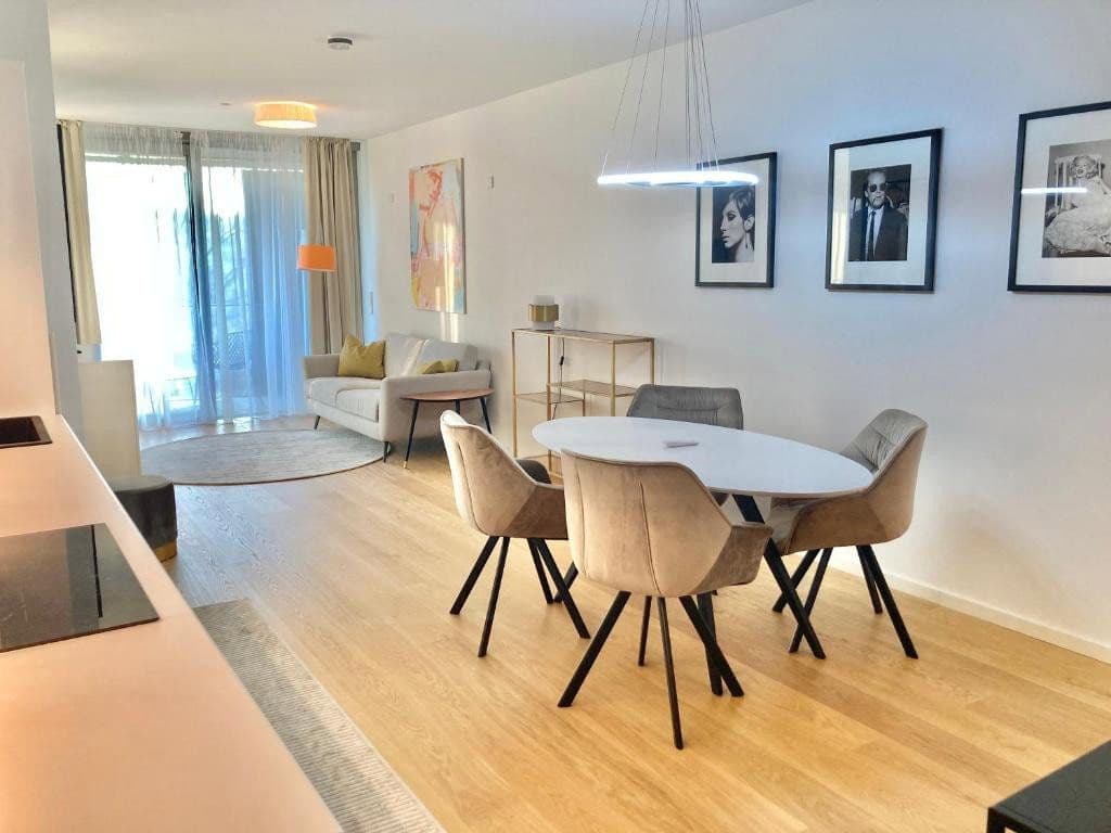 Prenájom bytu 2-izbový 50 m², Werdertorgasse 19, Wien, Viedeň Prenájom bytu 2-izbový 50 m², Werdertorgasse 19, Wien, Viedeň