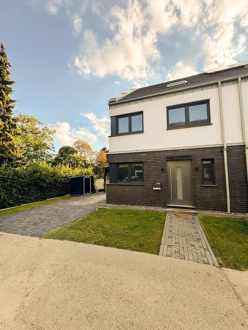 Predaj domu 130 m², pozemok 320 m², Schwerte, Severné Porýnie - Westfálsko Predaj domu 130 m², pozemok 320 m², Schwerte, Severné Porýnie - Westfálsko