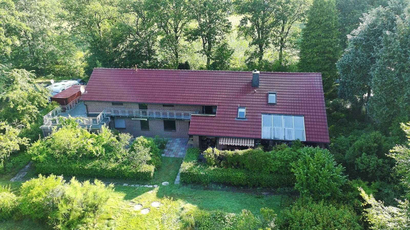 Predaj domu 240 m², pozemok 6.076 m², Friedeburg, Dolné Sasko Predaj domu 240 m², pozemok 6.076 m², Friedeburg, Dolné Sasko