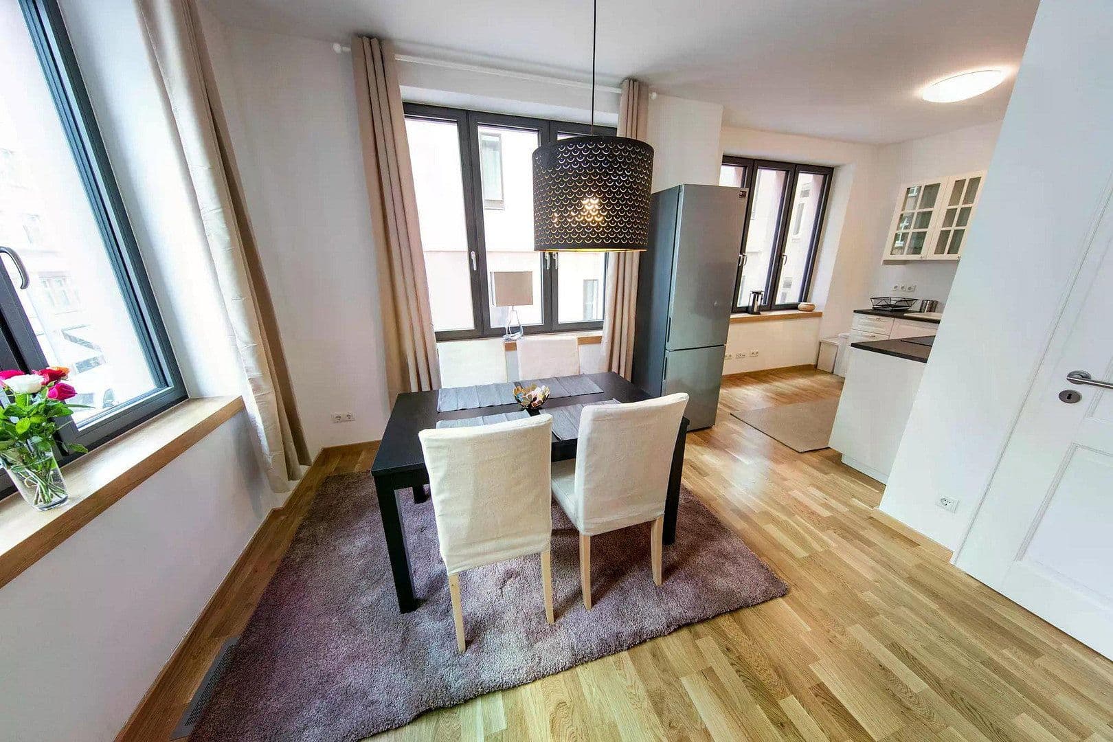 Prenájom bytu 4-izbový 112 m², Braubachstraße 27, Frankfurt, Hesensko Prenájom bytu 4-izbový 112 m², Braubachstraße 27, Frankfurt, Hesensko