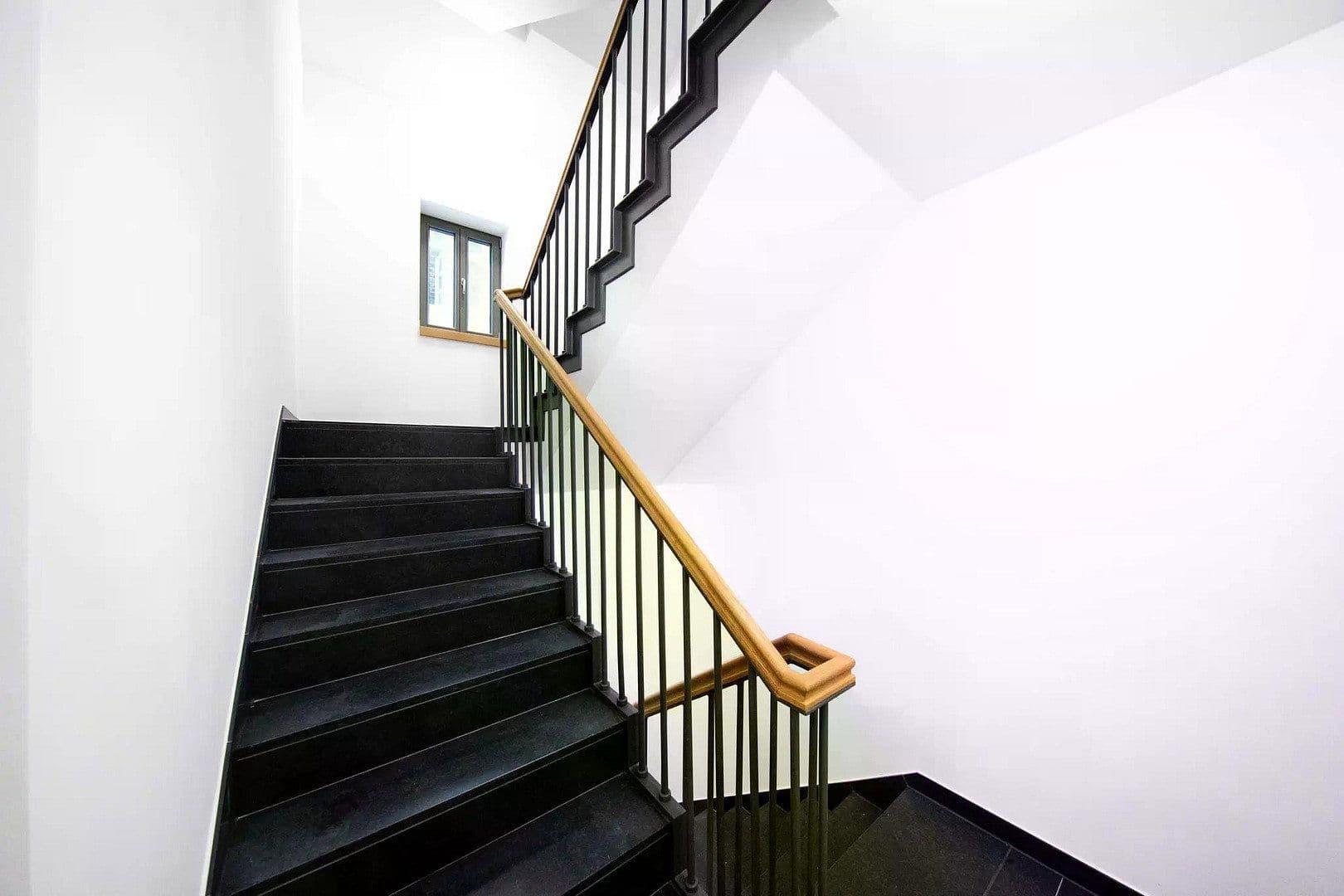 Prenájom bytu 4-izbový 112 m², Braubachstraße 27, Frankfurt, Hesensko Prenájom bytu 4-izbový 112 m², Braubachstraße 27, Frankfurt, Hesensko