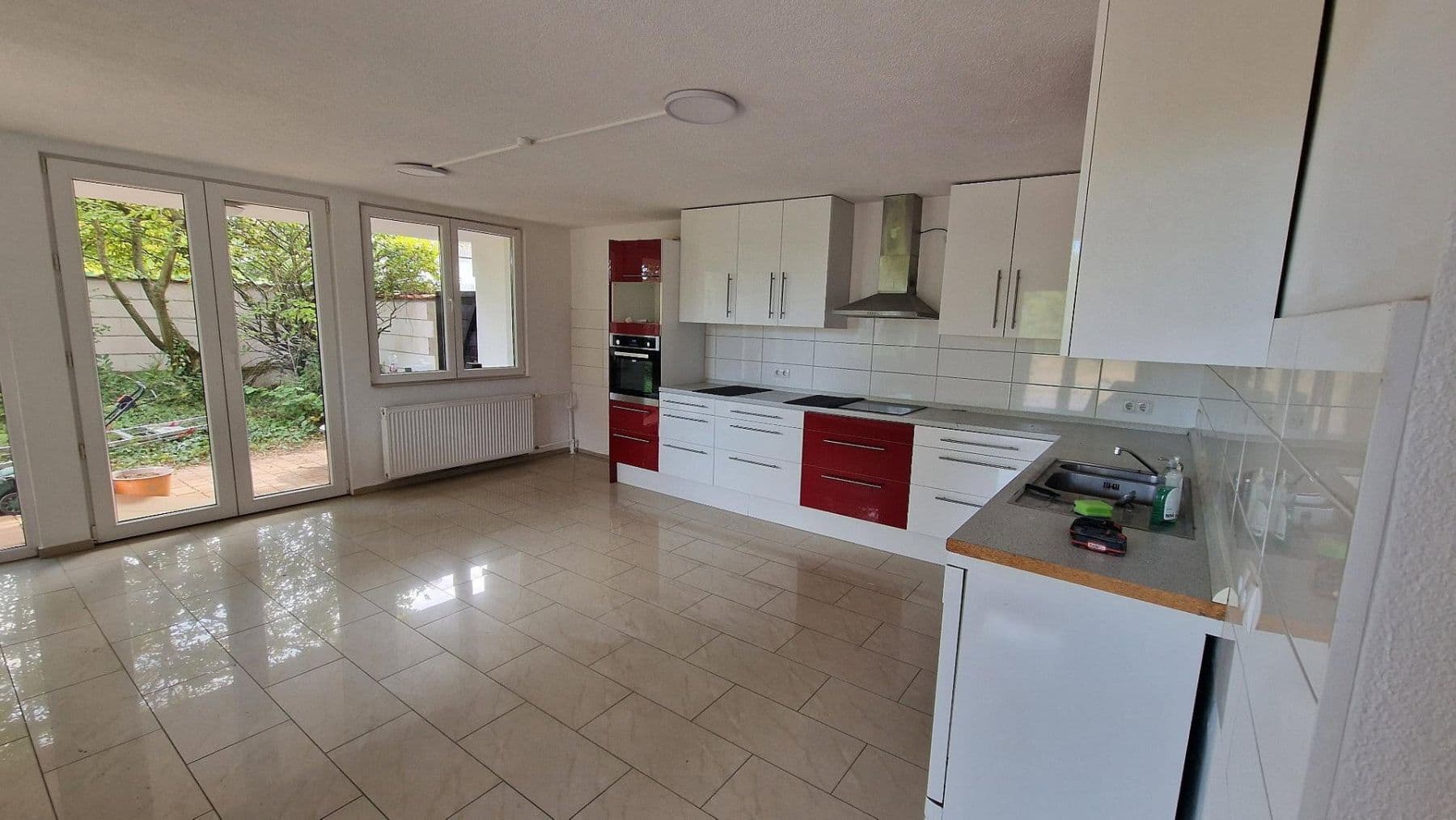 Predaj domu 210 m², pozemok 1.451 m², Am Kirschberg 29, Worms, Porýnie-Falcko Predaj domu 210 m², pozemok 1.451 m², Am Kirschberg 29, Worms, Porýnie-Falcko
