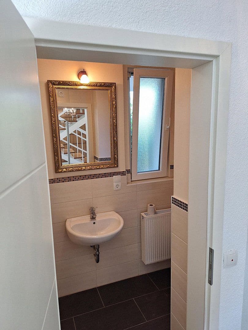 Predaj domu 210 m², pozemok 1.451 m², Am Kirschberg 29, Worms, Porýnie-Falcko Predaj domu 210 m², pozemok 1.451 m², Am Kirschberg 29, Worms, Porýnie-Falcko