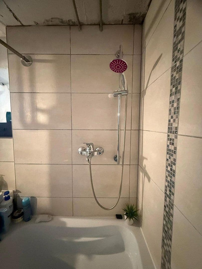 Predaj domu 175 m², pozemok 1.797 m², St.-Martin-Str. 20, Daiting, Bavorsko Predaj domu 175 m², pozemok 1.797 m², St.-Martin-Str. 20, Daiting, Bavorsko