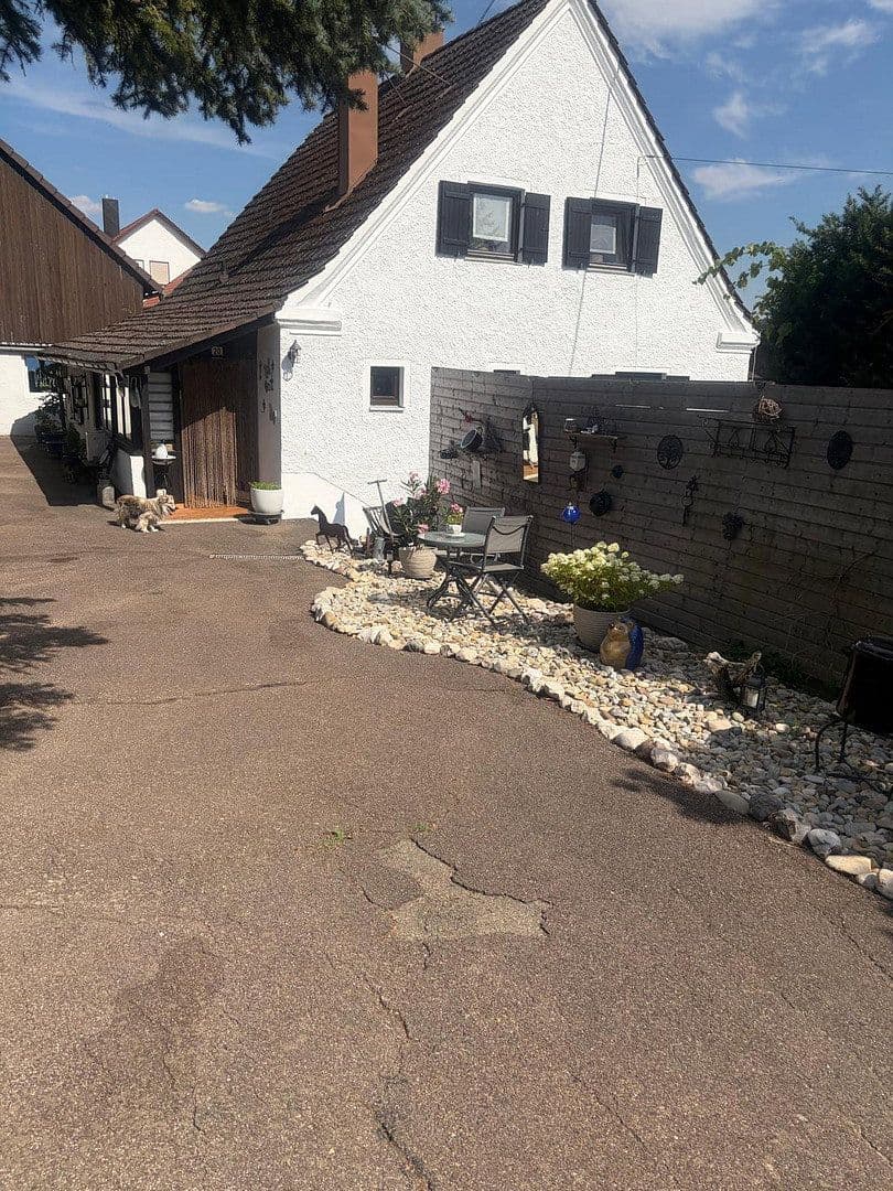 Predaj domu 175 m², pozemok 1.797 m², St.-Martin-Str. 20, Daiting, Bavorsko Predaj domu 175 m², pozemok 1.797 m², St.-Martin-Str. 20, Daiting, Bavorsko