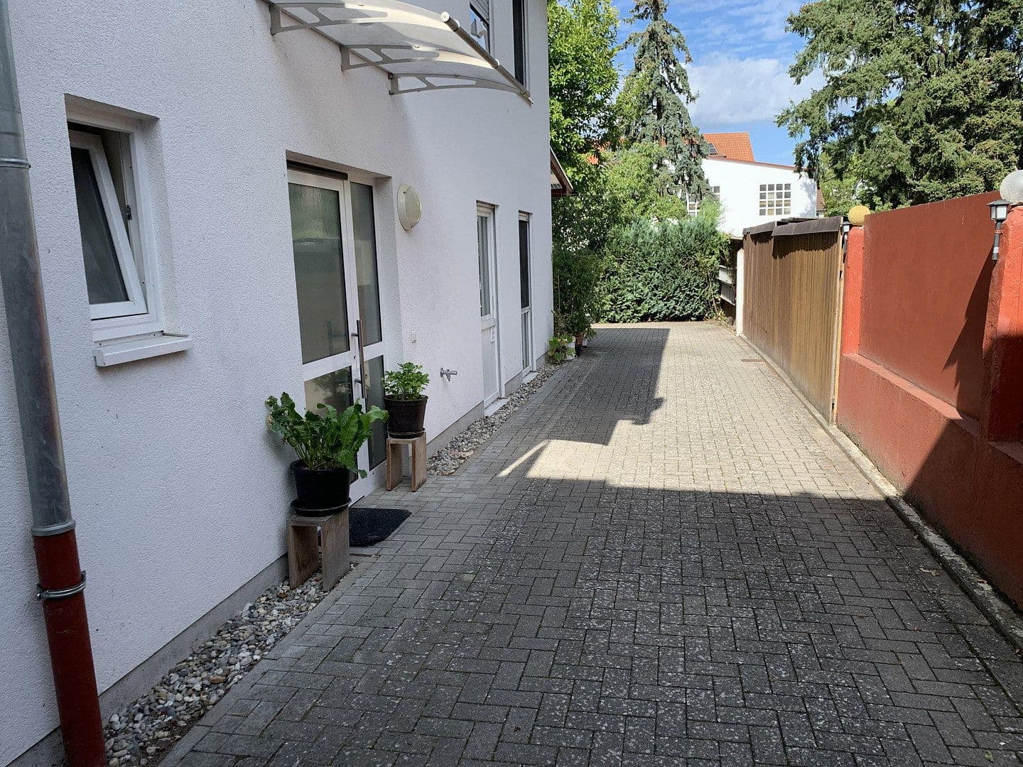 Prenájom bytu 2-izbový 70 m², Karlsruhe, Bádensko-Wurttembersko Prenájom bytu 2-izbový 70 m², Karlsruhe, Bádensko-Wurttembersko