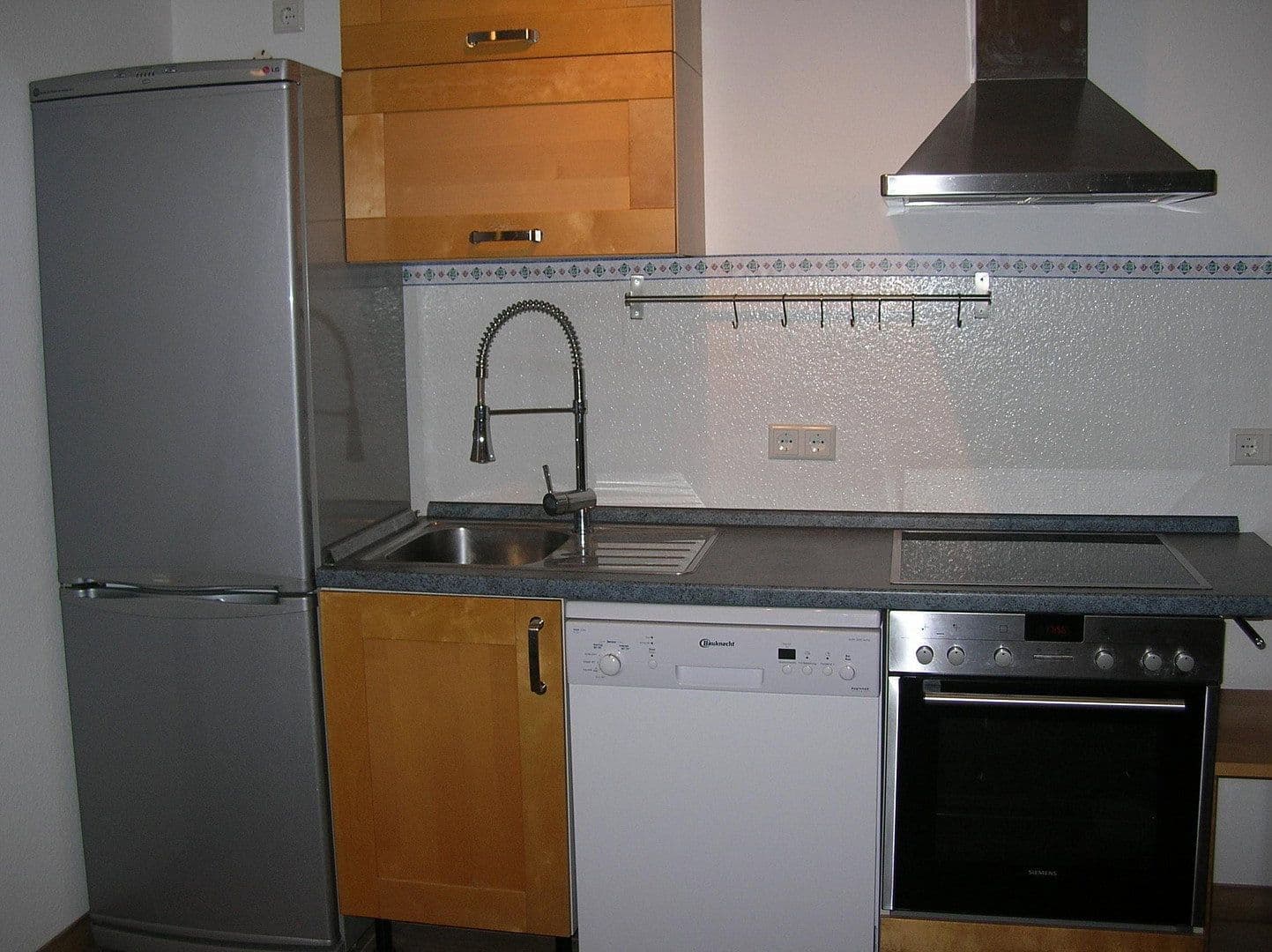 Prenájom bytu 2-izbový 70 m², Karlsruhe, Bádensko-Wurttembersko Prenájom bytu 2-izbový 70 m², Karlsruhe, Bádensko-Wurttembersko