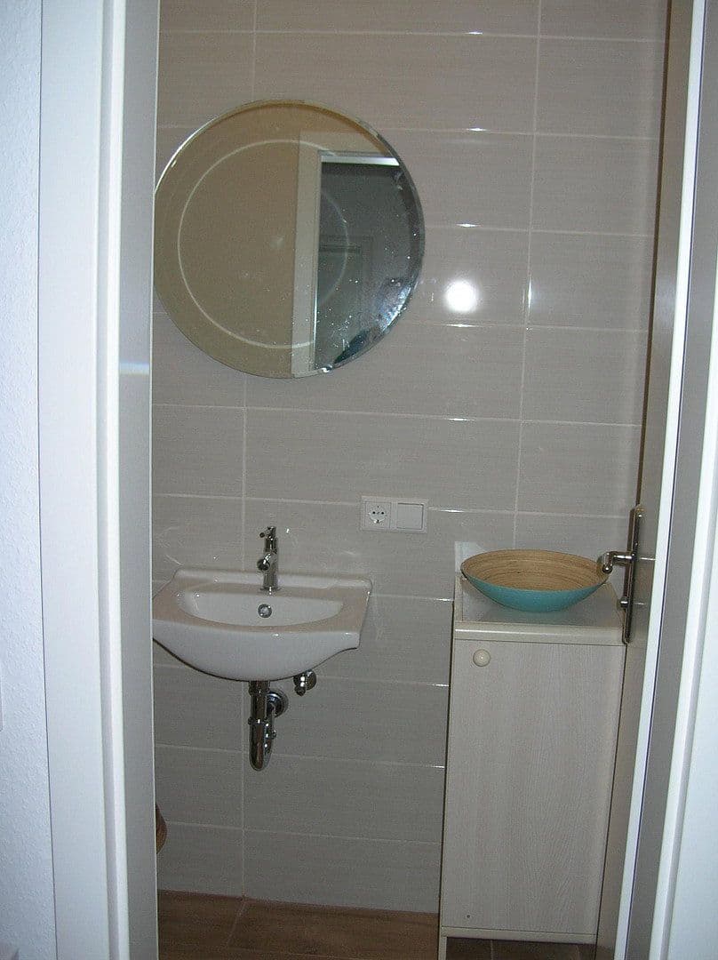 Prenájom bytu 2-izbový 70 m², Karlsruhe, Bádensko-Wurttembersko Prenájom bytu 2-izbový 70 m², Karlsruhe, Bádensko-Wurttembersko