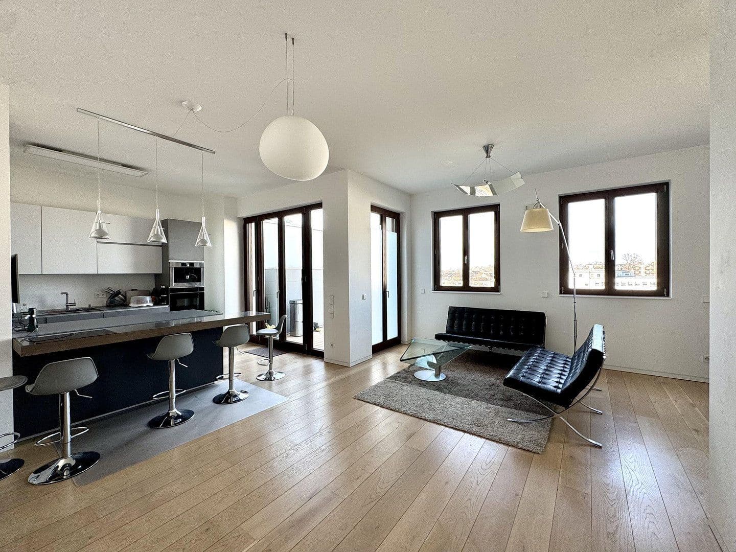 Predaj bytu 4-izbový 144 m², Frankfurt am Main, Hesensko Predaj bytu 4-izbový 144 m², Frankfurt am Main, Hesensko