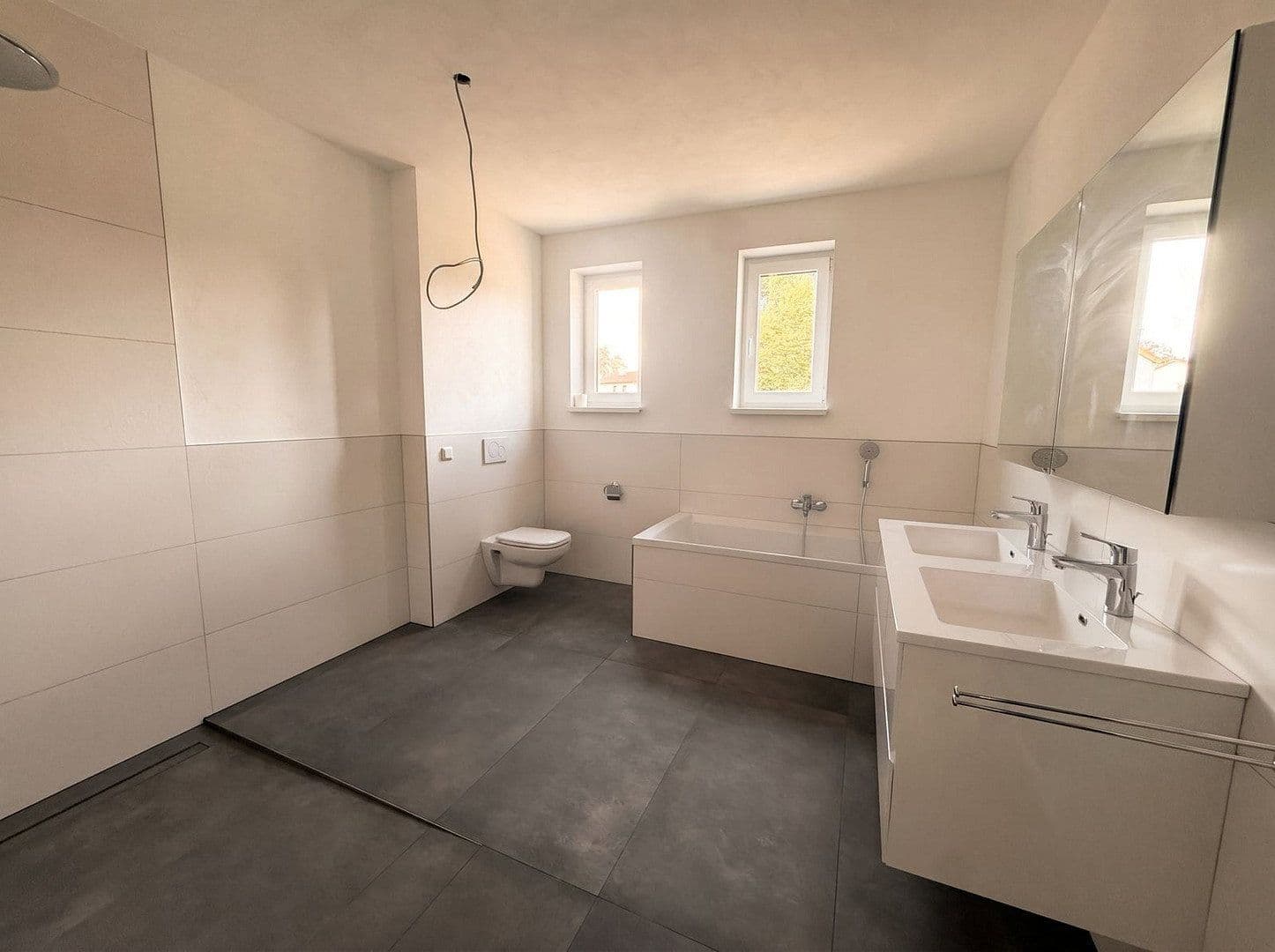Prenájom bytu 3-izbový 96 m², Jockgrim, Porýnie-Falcko Prenájom bytu 3-izbový 96 m², Jockgrim, Porýnie-Falcko