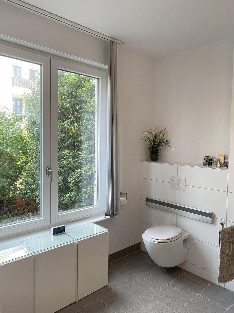 Predaj bytu 3-izbový 120 m², Berlin, Berlín Predaj bytu 3-izbový 120 m², Berlin, Berlín