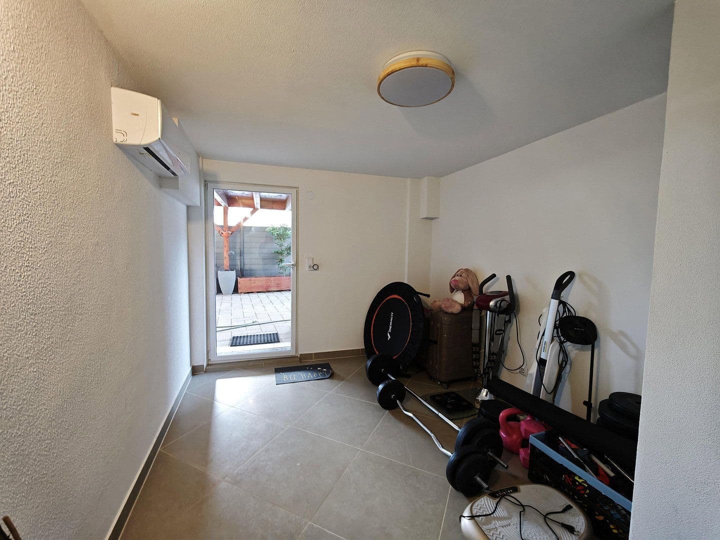 Predaj domu 404 m², pozemok 416 m², Tiefenbronn, Bádensko-Wurttembersko Predaj domu 404 m², pozemok 416 m², Tiefenbronn, Bádensko-Wurttembersko