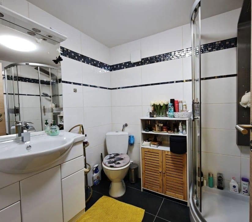 Predaj domu 404 m², pozemok 416 m², Tiefenbronn, Bádensko-Wurttembersko Predaj domu 404 m², pozemok 416 m², Tiefenbronn, Bádensko-Wurttembersko