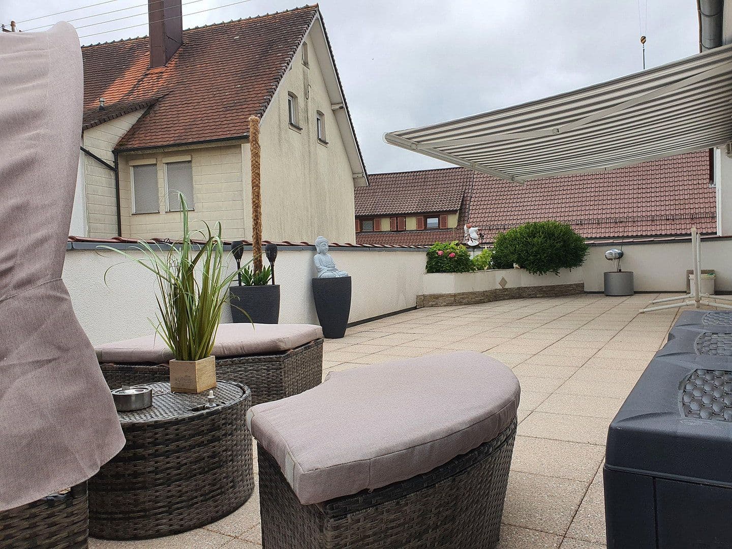 Predaj domu 404 m², pozemok 416 m², Tiefenbronn, Bádensko-Wurttembersko Predaj domu 404 m², pozemok 416 m², Tiefenbronn, Bádensko-Wurttembersko
