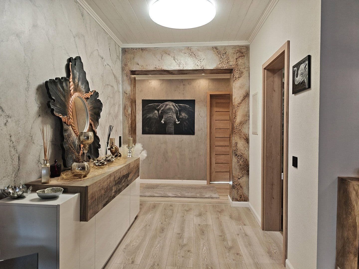 Predaj domu 404 m², pozemok 416 m², Tiefenbronn, Bádensko-Wurttembersko Predaj domu 404 m², pozemok 416 m², Tiefenbronn, Bádensko-Wurttembersko