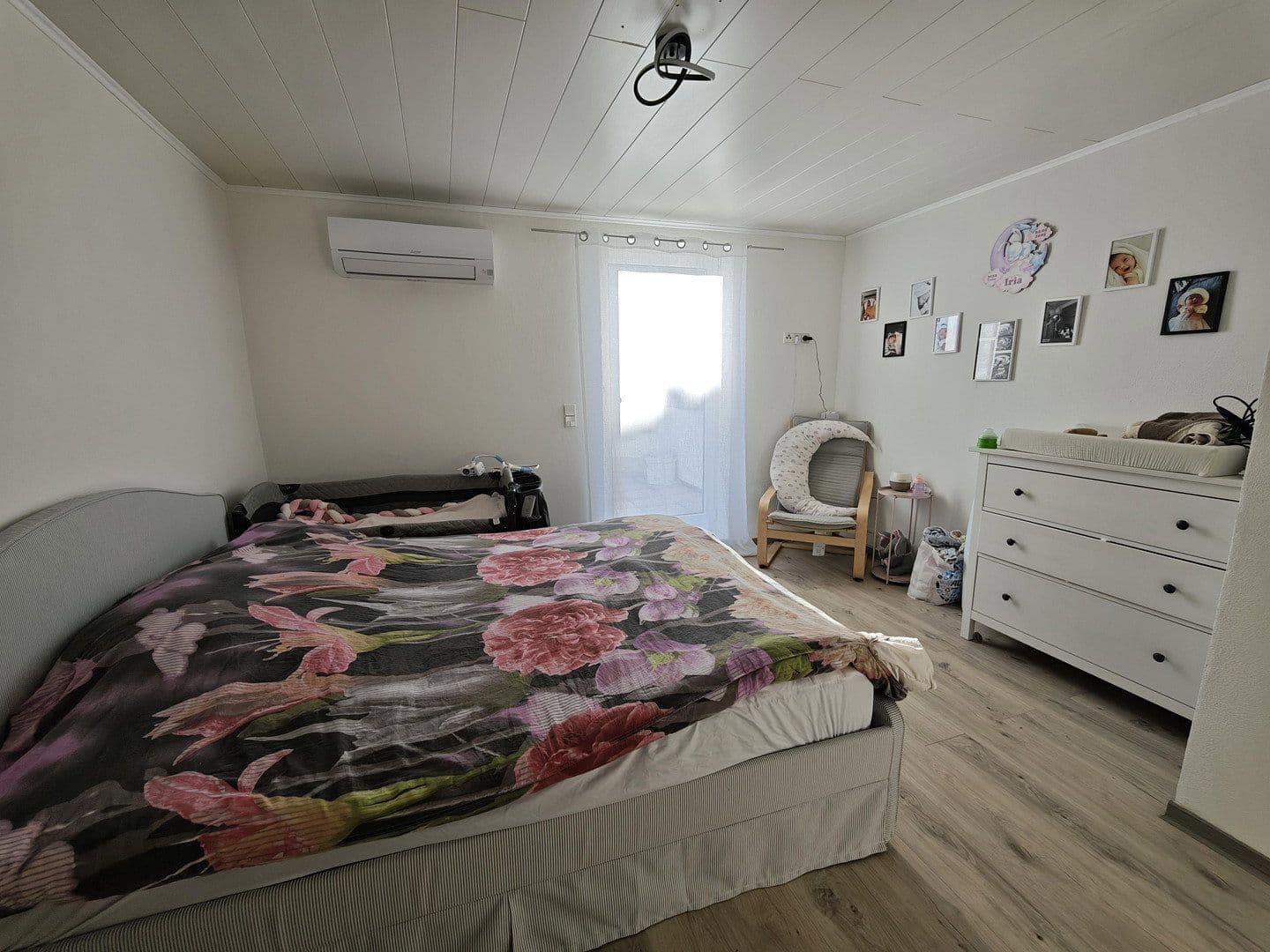 Predaj domu 404 m², pozemok 416 m², Tiefenbronn, Bádensko-Wurttembersko Predaj domu 404 m², pozemok 416 m², Tiefenbronn, Bádensko-Wurttembersko