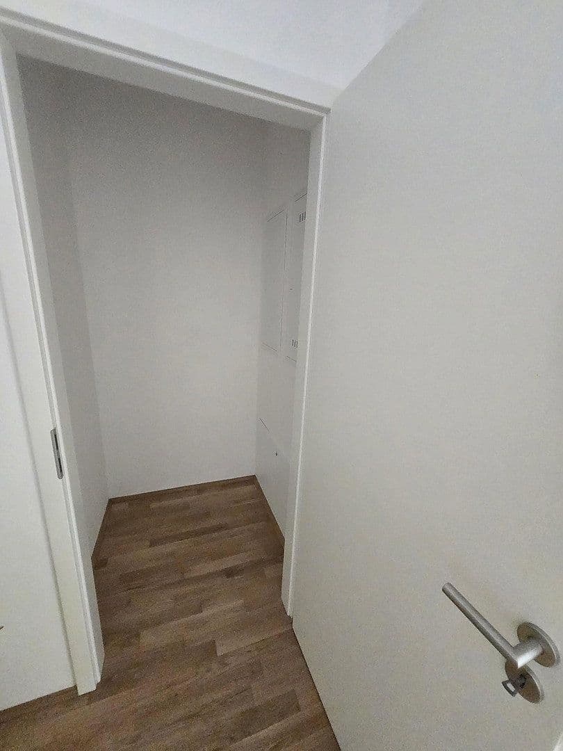 Prenájom bytu 2-izbový 94 m², Mahlsdorferstr 7-8, Berlin Köpenick, Berlín Prenájom bytu 2-izbový 94 m², Mahlsdorferstr 7-8, Berlin Köpenick, Berlín