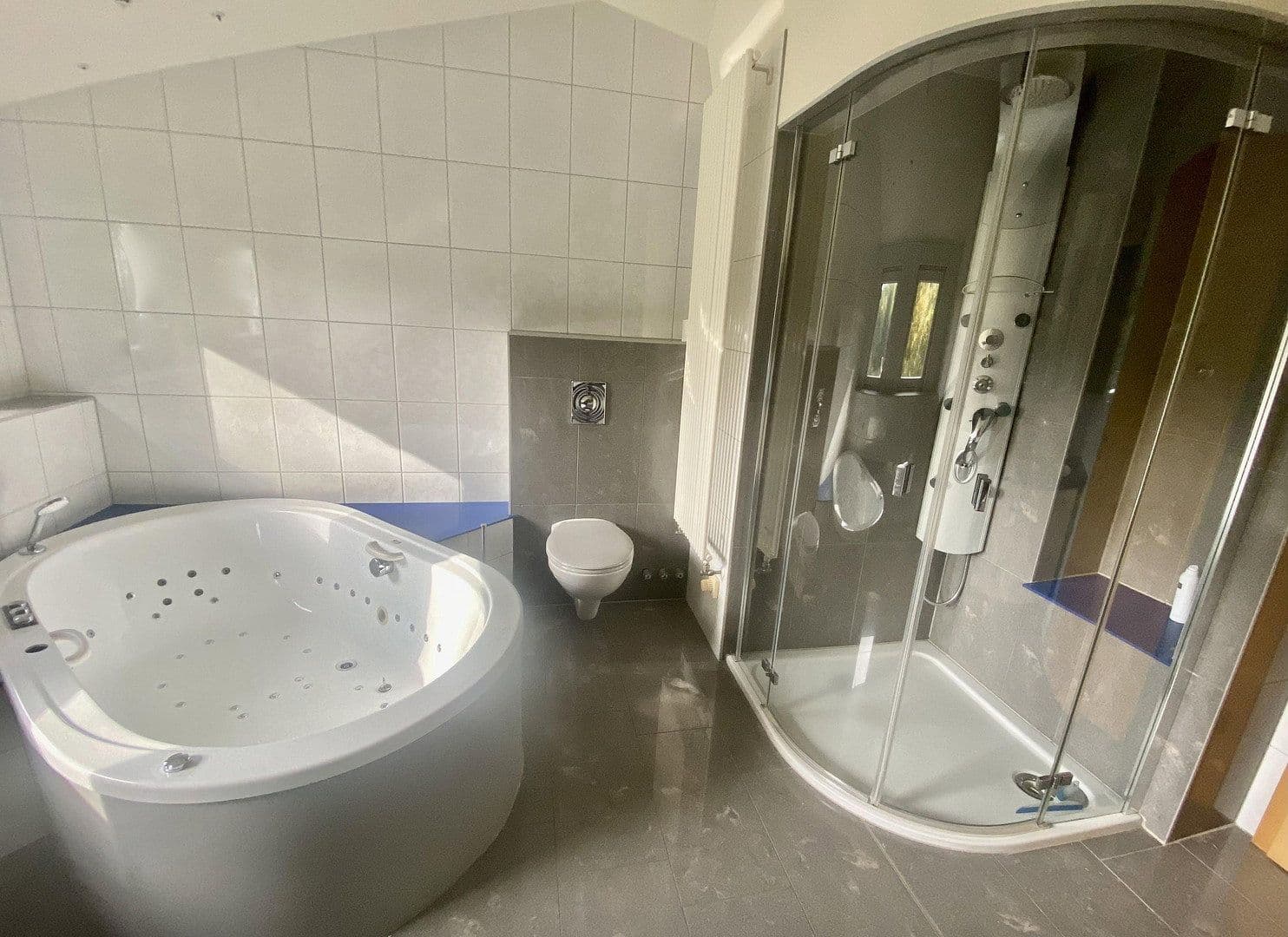 Predaj domu 209 m², pozemok 603 m², Suhl, Durínsko Predaj domu 209 m², pozemok 603 m², Suhl, Durínsko