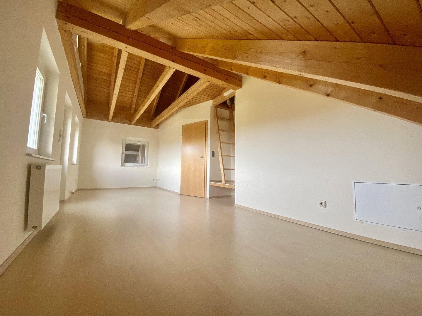 Predaj domu 209 m², pozemok 603 m², Suhl, Durínsko Predaj domu 209 m², pozemok 603 m², Suhl, Durínsko