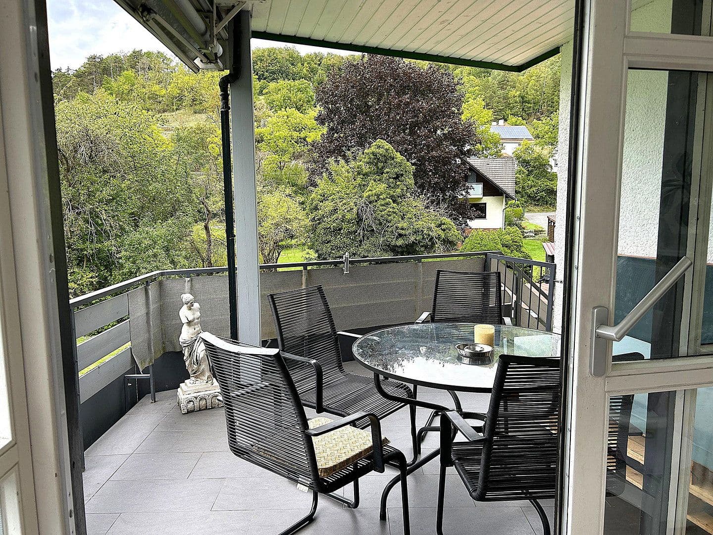 Predaj domu 312 m², pozemok 560 m², Lohgasse 20/18, Ringgau, Hesensko Predaj domu 312 m², pozemok 560 m², Lohgasse 20/18, Ringgau, Hesensko