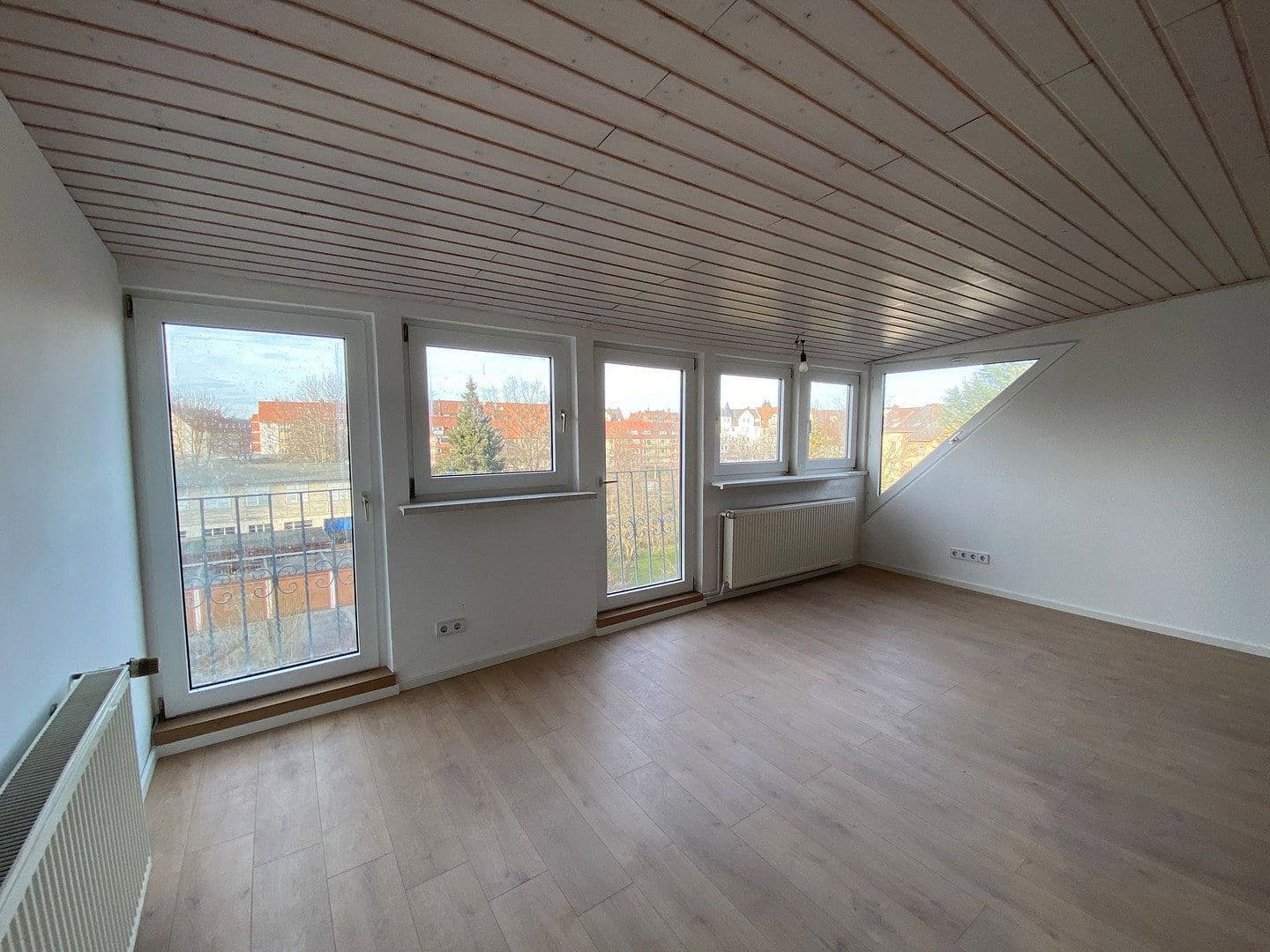 Prenájom bytu 4-izbový 104 m², Leunisstraße 2, Hildesheim, Dolné Sasko Prenájom bytu 4-izbový 104 m², Leunisstraße 2, Hildesheim, Dolné Sasko