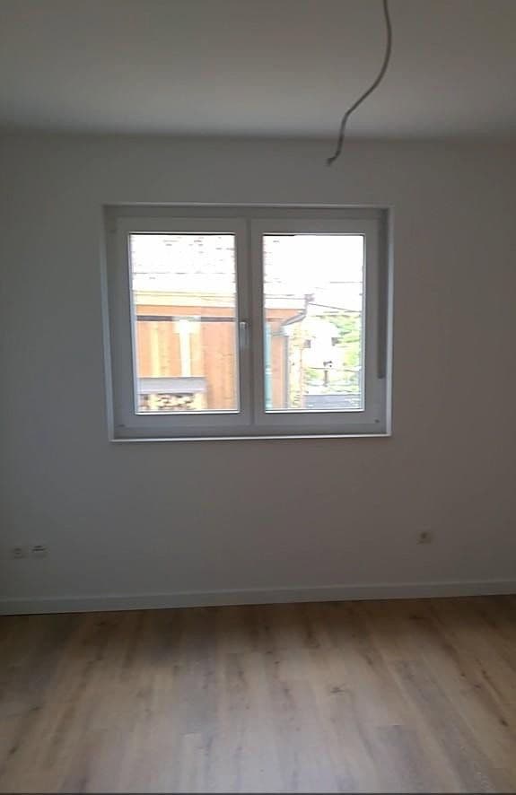 Prenájom bytu 3-izbový 93 m², Lanker Straße 8, Berlin, Berlín Prenájom bytu 3-izbový 93 m², Lanker Straße 8, Berlin, Berlín