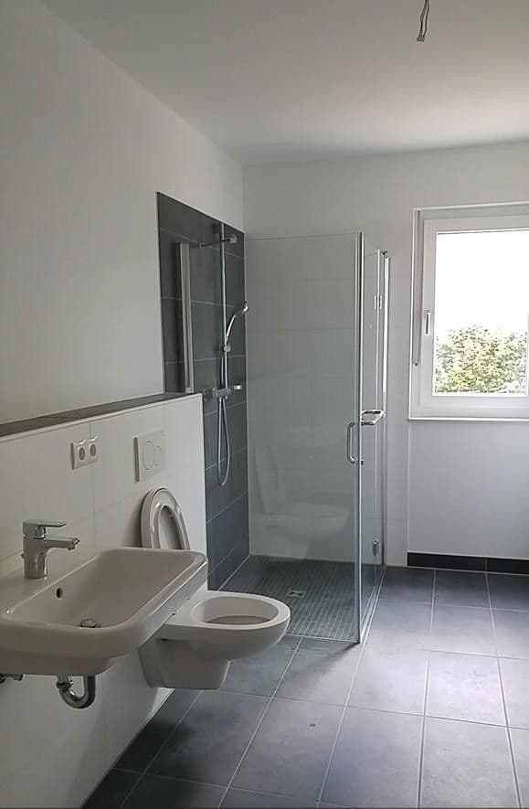 Prenájom bytu 3-izbový 93 m², Lanker Straße 8, Berlin, Berlín Prenájom bytu 3-izbový 93 m², Lanker Straße 8, Berlin, Berlín