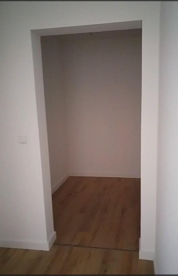 Prenájom bytu 3-izbový 93 m², Lanker Straße 8, Berlin, Berlín Prenájom bytu 3-izbový 93 m², Lanker Straße 8, Berlin, Berlín