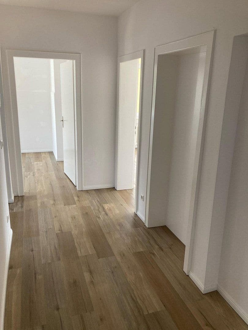 Prenájom bytu 2-izbový 80 m², Wolfsburg, Dolné Sasko Prenájom bytu 2-izbový 80 m², Wolfsburg, Dolné Sasko