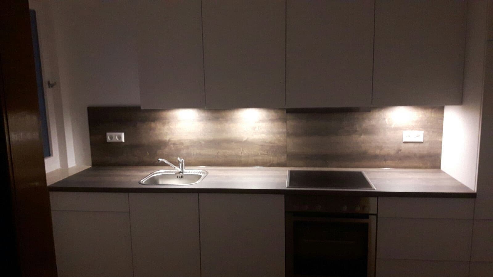 Prenájom bytu 2-izbový 80 m², Wolfsburg, Dolné Sasko Prenájom bytu 2-izbový 80 m², Wolfsburg, Dolné Sasko