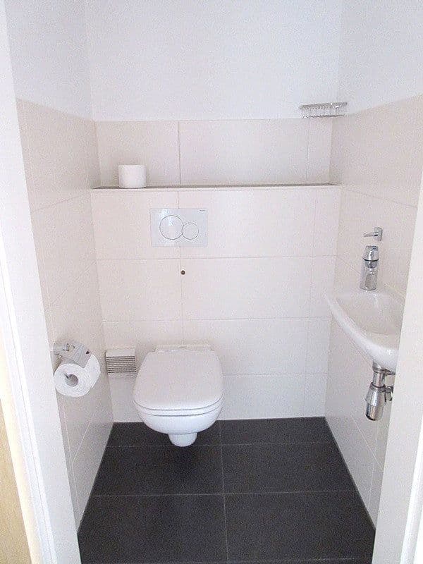 Prenájom bytu 4-izbový 135 m², Frankfurt, Hesensko Prenájom bytu 4-izbový 135 m², Frankfurt, Hesensko