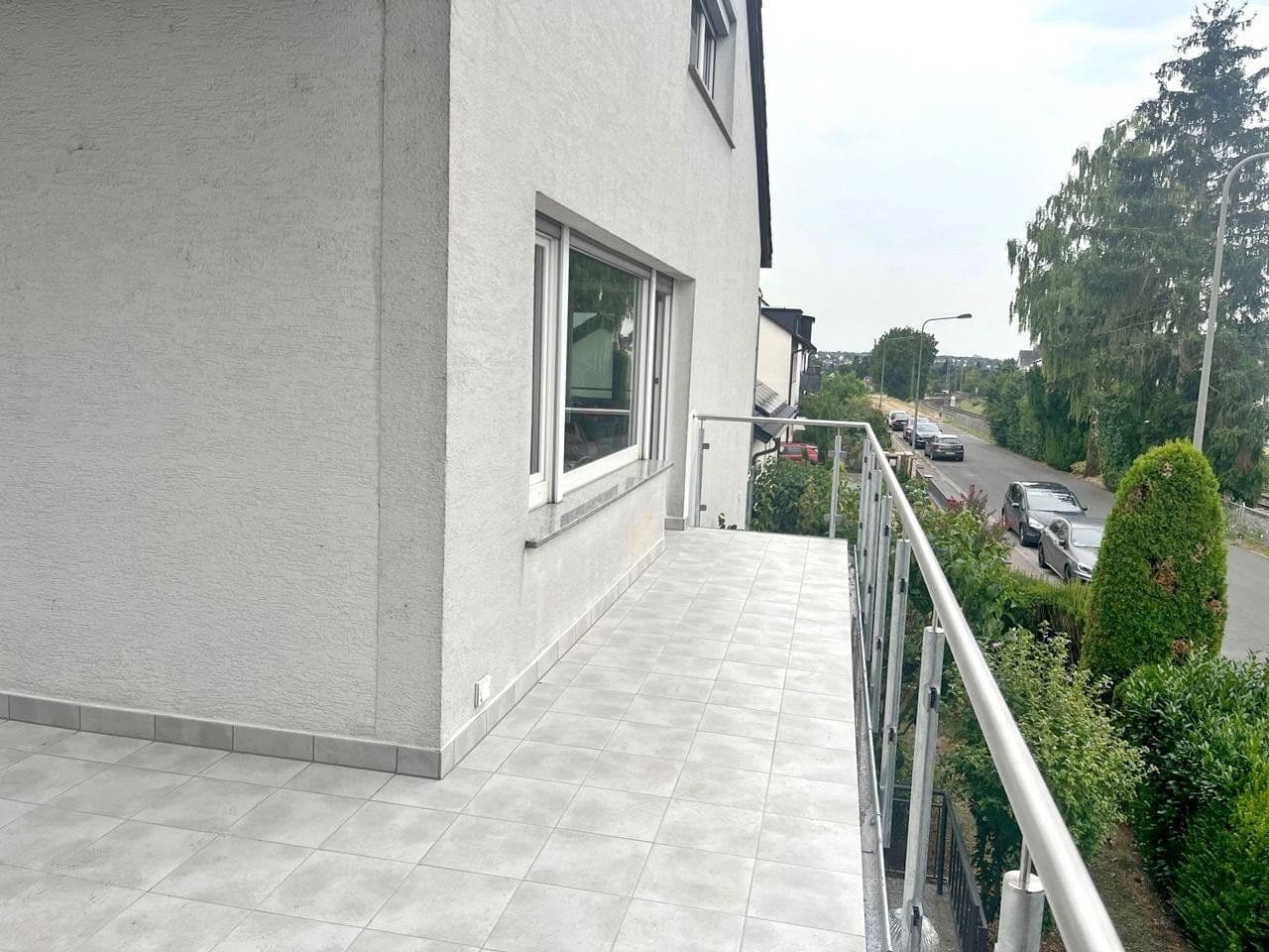 Prenájom bytu 4-izbový 135 m², Frankfurt, Hesensko Prenájom bytu 4-izbový 135 m², Frankfurt, Hesensko