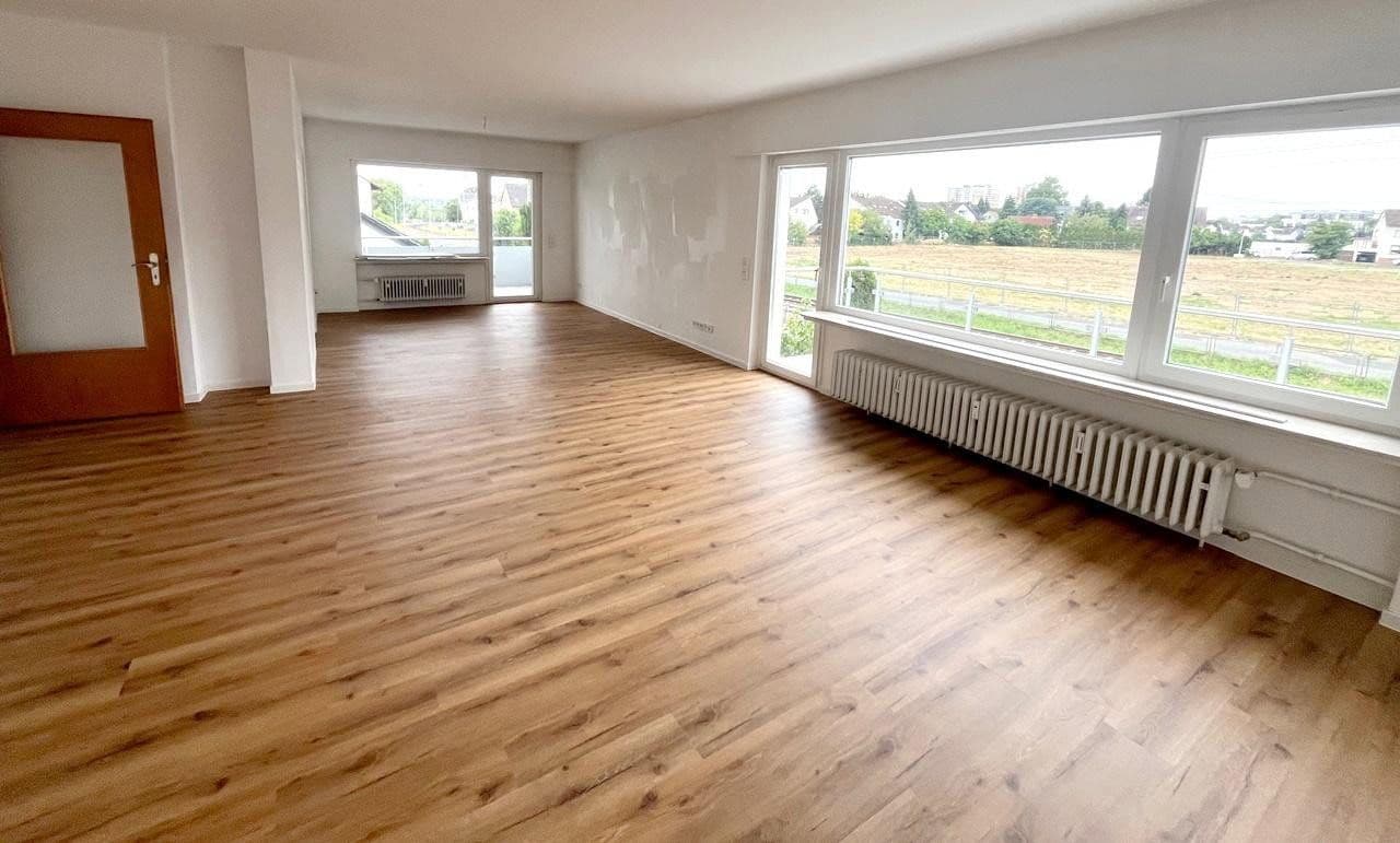 Prenájom bytu 4-izbový 135 m², Frankfurt, Hesensko Prenájom bytu 4-izbový 135 m², Frankfurt, Hesensko