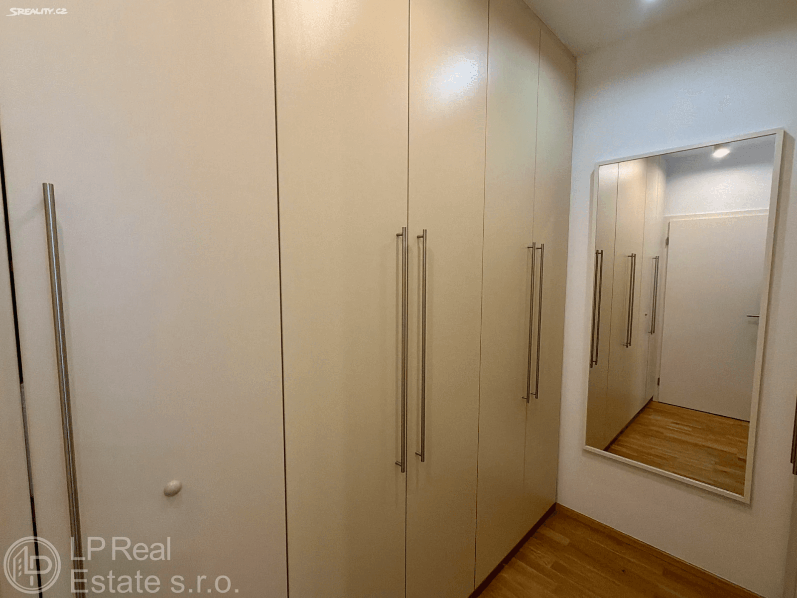 Predaj bytu 3-izbový 80 m², Divíškové, Praha, Praha Predaj bytu 3-izbový 80 m², Divíškové, Praha, Praha