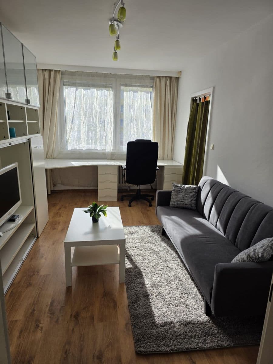 Prenájom bytu 2-izbový 40 m², Bryksova, Praha, Praha Prenájom bytu 2-izbový 40 m², Bryksova, Praha, Praha