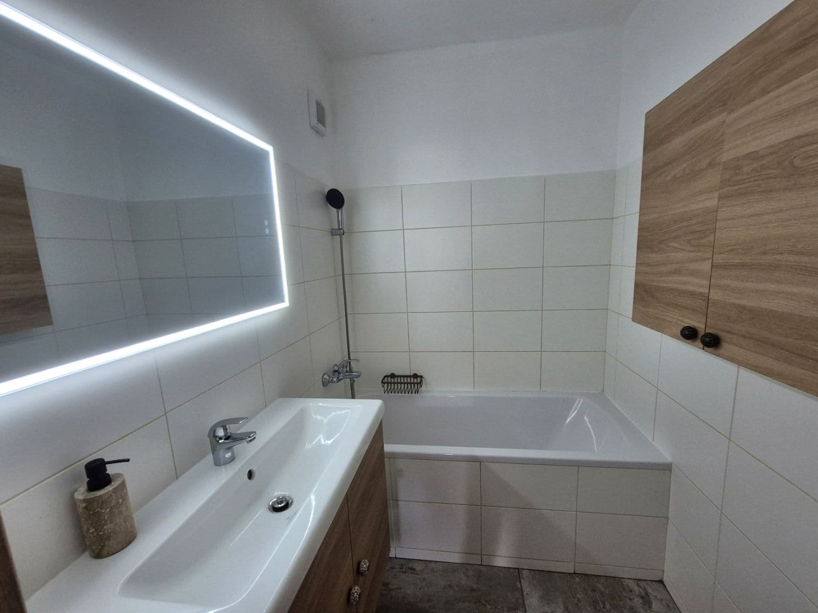Predaj bytu 3-izbový 89 m², Hrabákova, Praha, Praha Predaj bytu 3-izbový 89 m², Hrabákova, Praha, Praha
