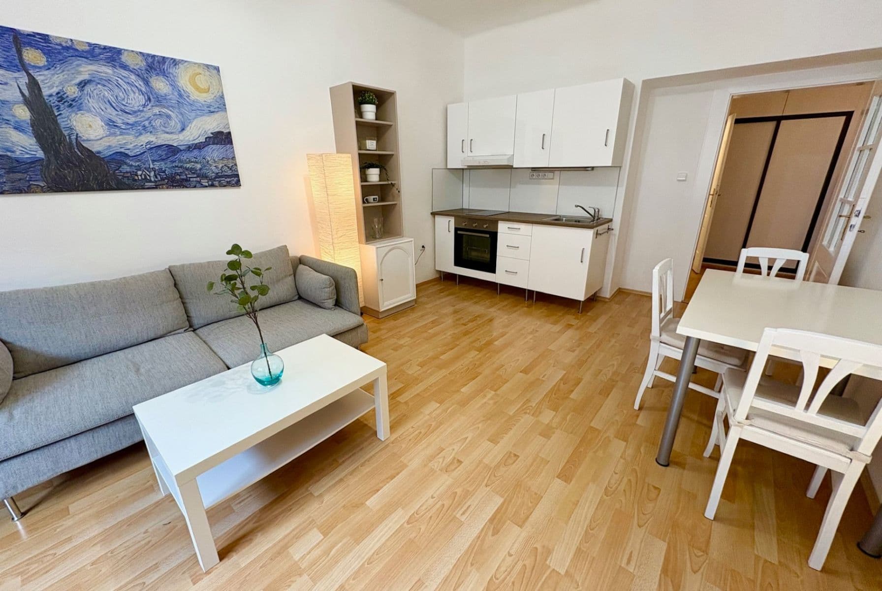 Prenájom bytu 2-izbový 50 m², Petra Slezáka, Praha, Praha Prenájom bytu 2-izbový 50 m², Petra Slezáka, Praha, Praha