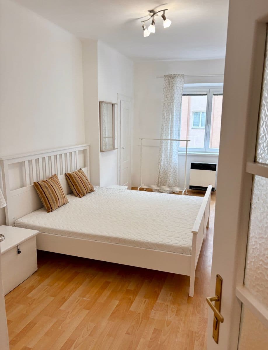Prenájom bytu 2-izbový 50 m², Petra Slezáka, Praha, Praha Prenájom bytu 2-izbový 50 m², Petra Slezáka, Praha, Praha