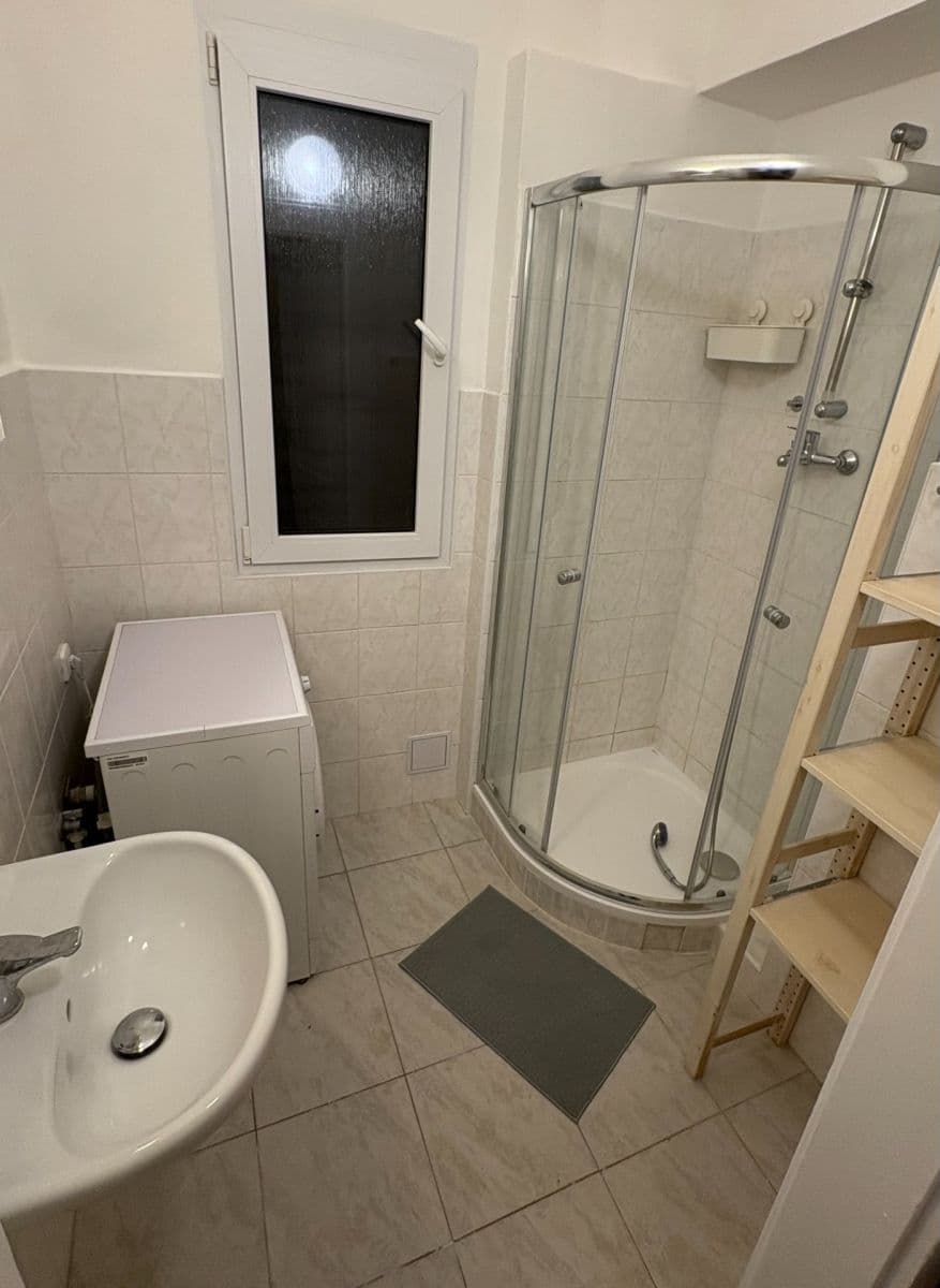 Prenájom bytu 2-izbový 50 m², Petra Slezáka, Praha, Praha Prenájom bytu 2-izbový 50 m², Petra Slezáka, Praha, Praha