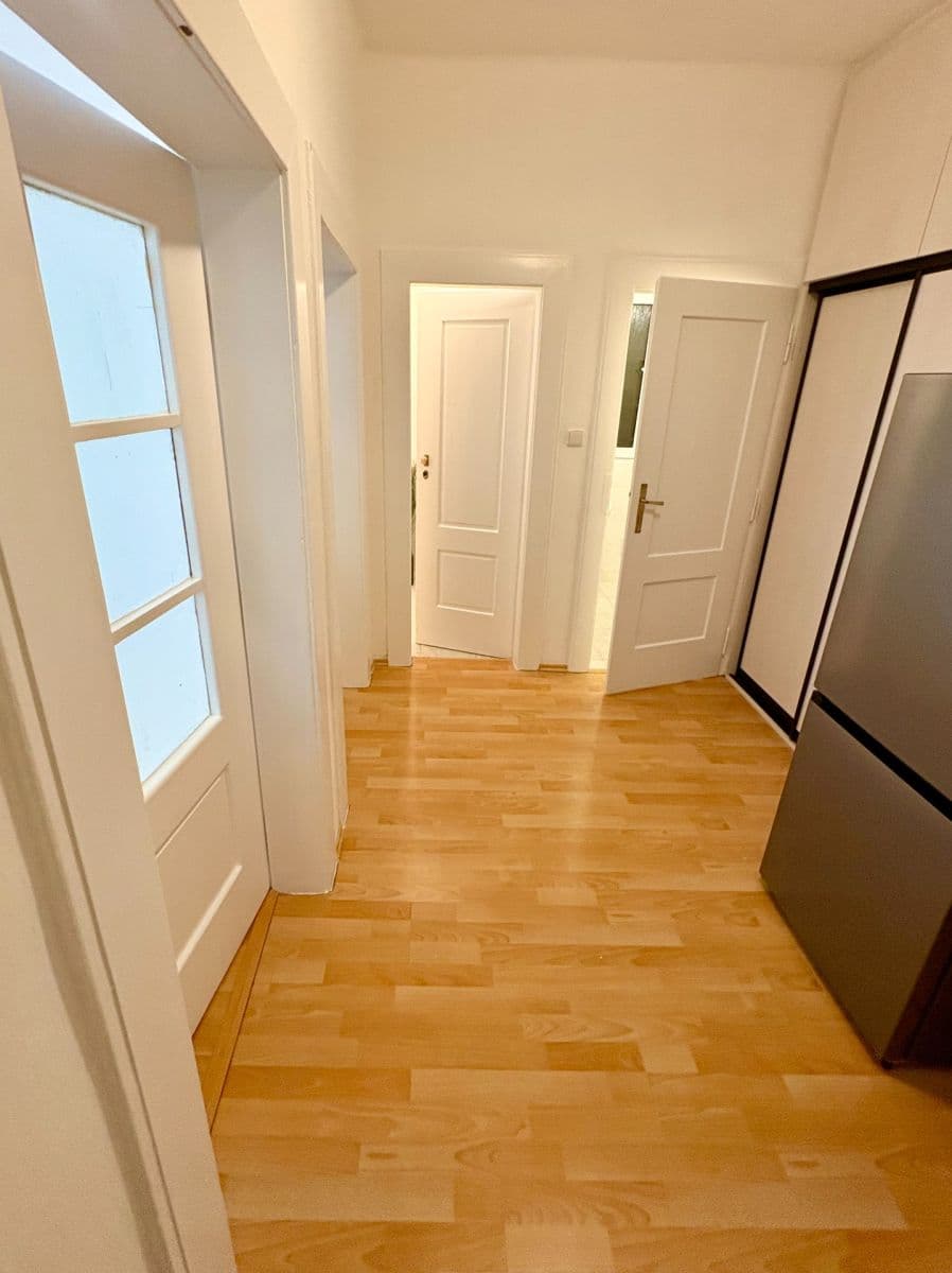 Prenájom bytu 2-izbový 50 m², Petra Slezáka, Praha, Praha Prenájom bytu 2-izbový 50 m², Petra Slezáka, Praha, Praha