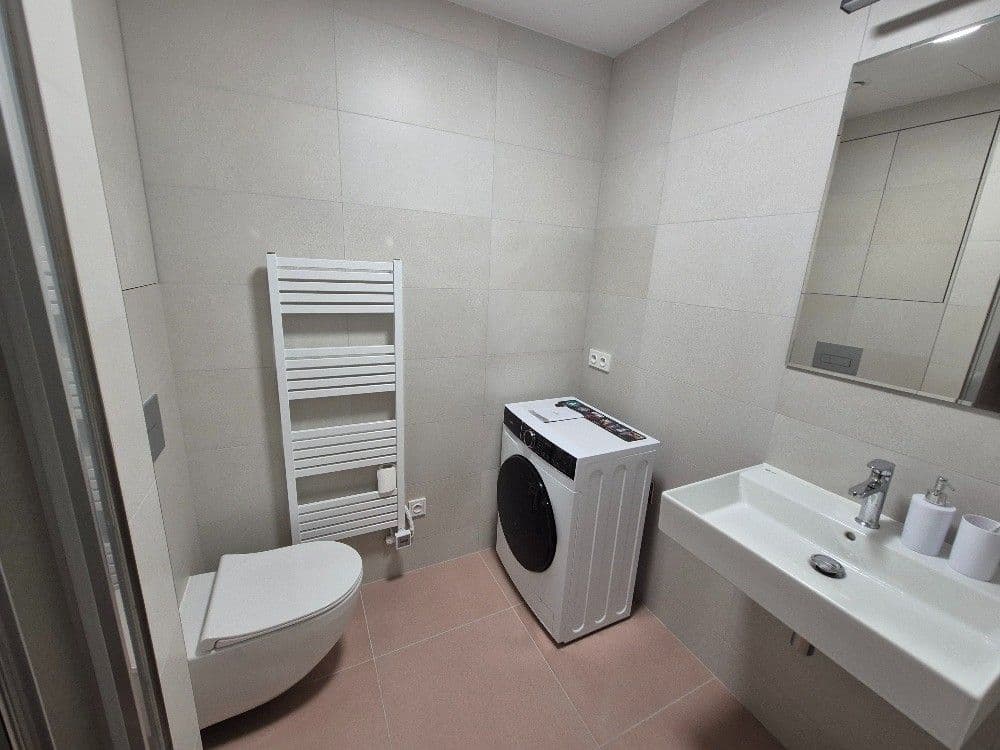 Prenájom bytu 2-izbový 51 m², Mezitraťová, Praha, Praha Prenájom bytu 2-izbový 51 m², Mezitraťová, Praha, Praha