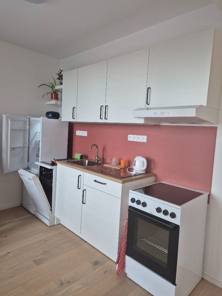 Prenájom bytu 2-izbový 51 m², Mezitraťová, Praha, Praha Prenájom bytu 2-izbový 51 m², Mezitraťová, Praha, Praha