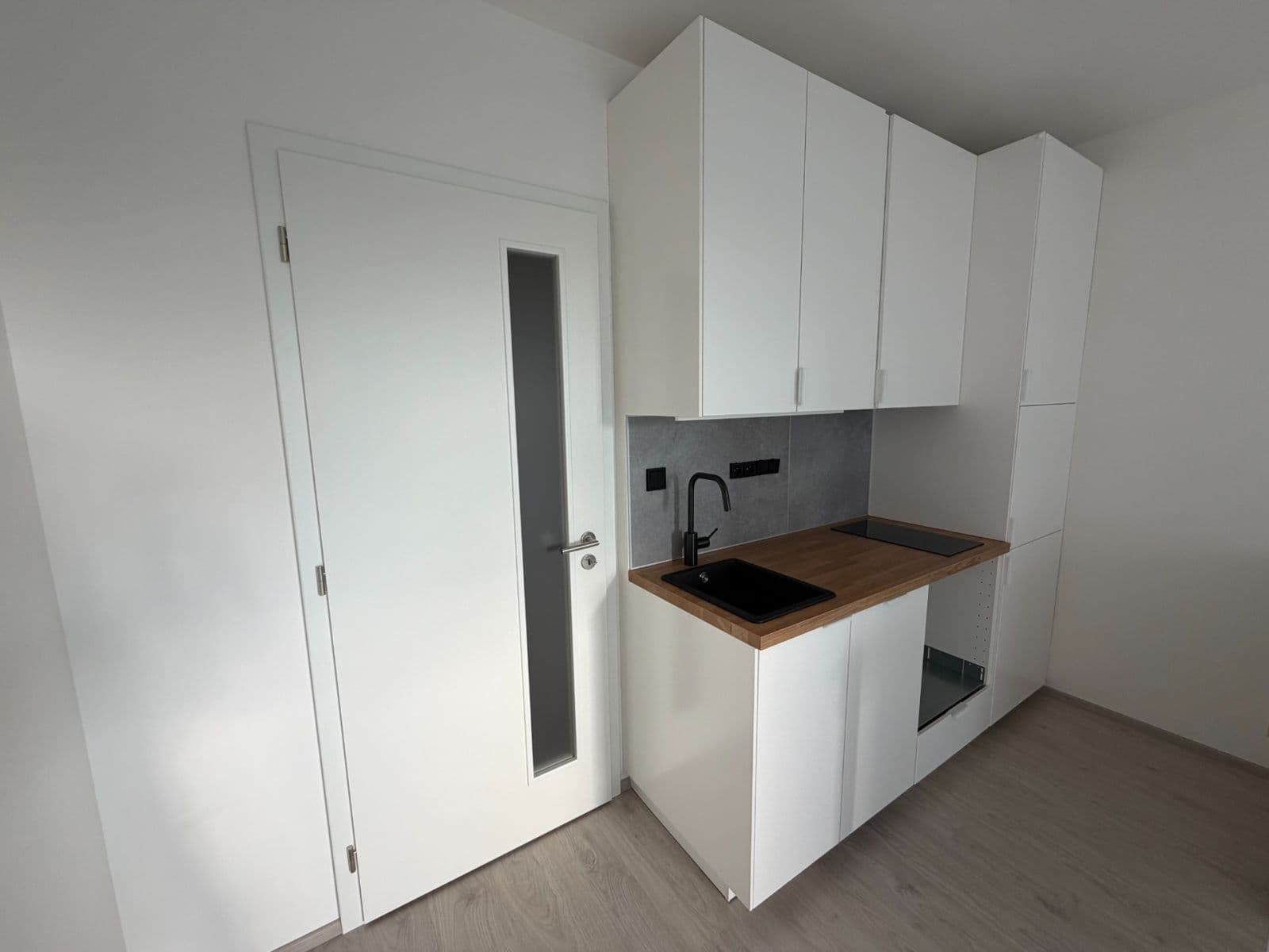 Prenájom bytu 1-izbový 32 m², Družstevní, Třebíč, Kraj Vysočina Prenájom bytu 1-izbový 32 m², Družstevní, Třebíč, Kraj Vysočina